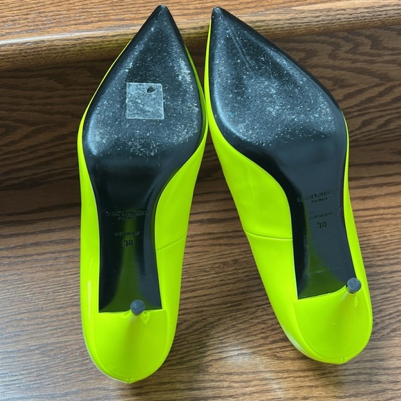 Saint Laurent Kiki neon yellow pumps - Picture 8 of 8